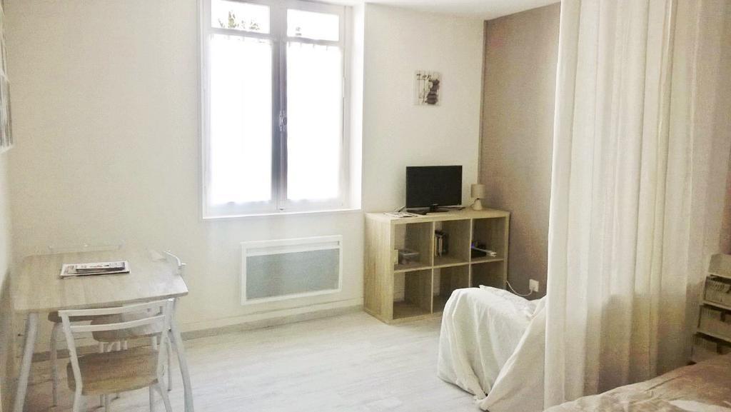 Locations Rives De Seugne - De Gaulle Apartment โจนแซค ห้อง รูปภาพ